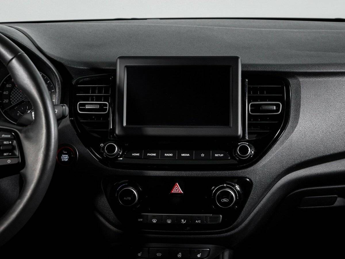 Купить Hyundai Solaris с пробегом. Фото: #12