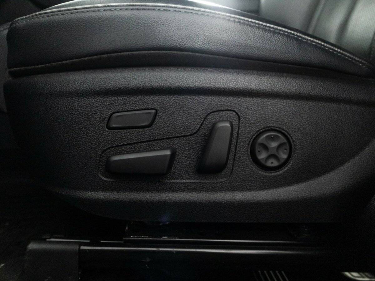Купить Hyundai Santa Fe с пробегом. Фото: #17