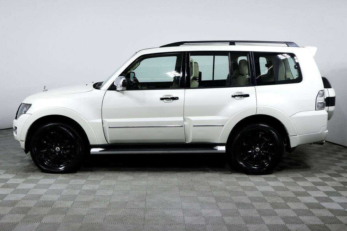 Купить Mitsubishi Pajero с пробегом. Фото: #7