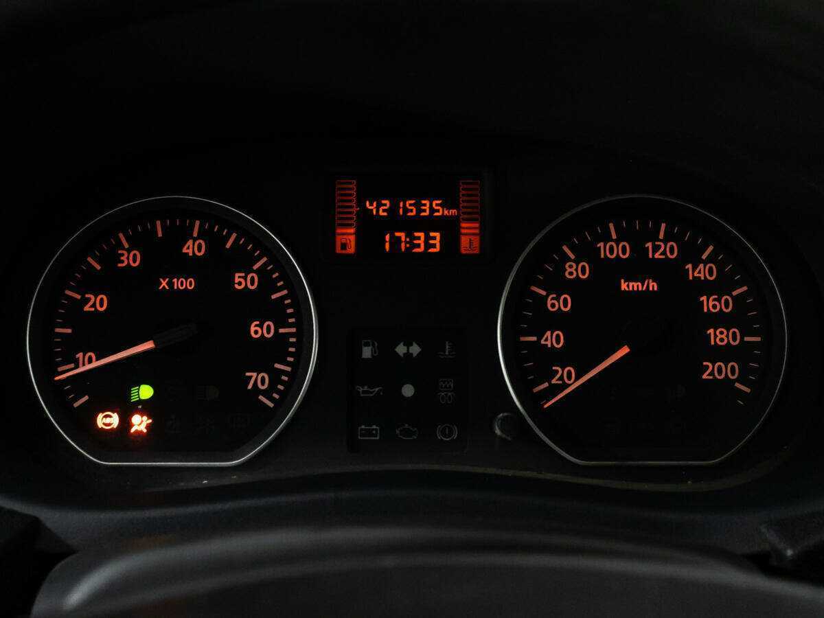 Купить Nissan Almera с пробегом. Фото: #11
