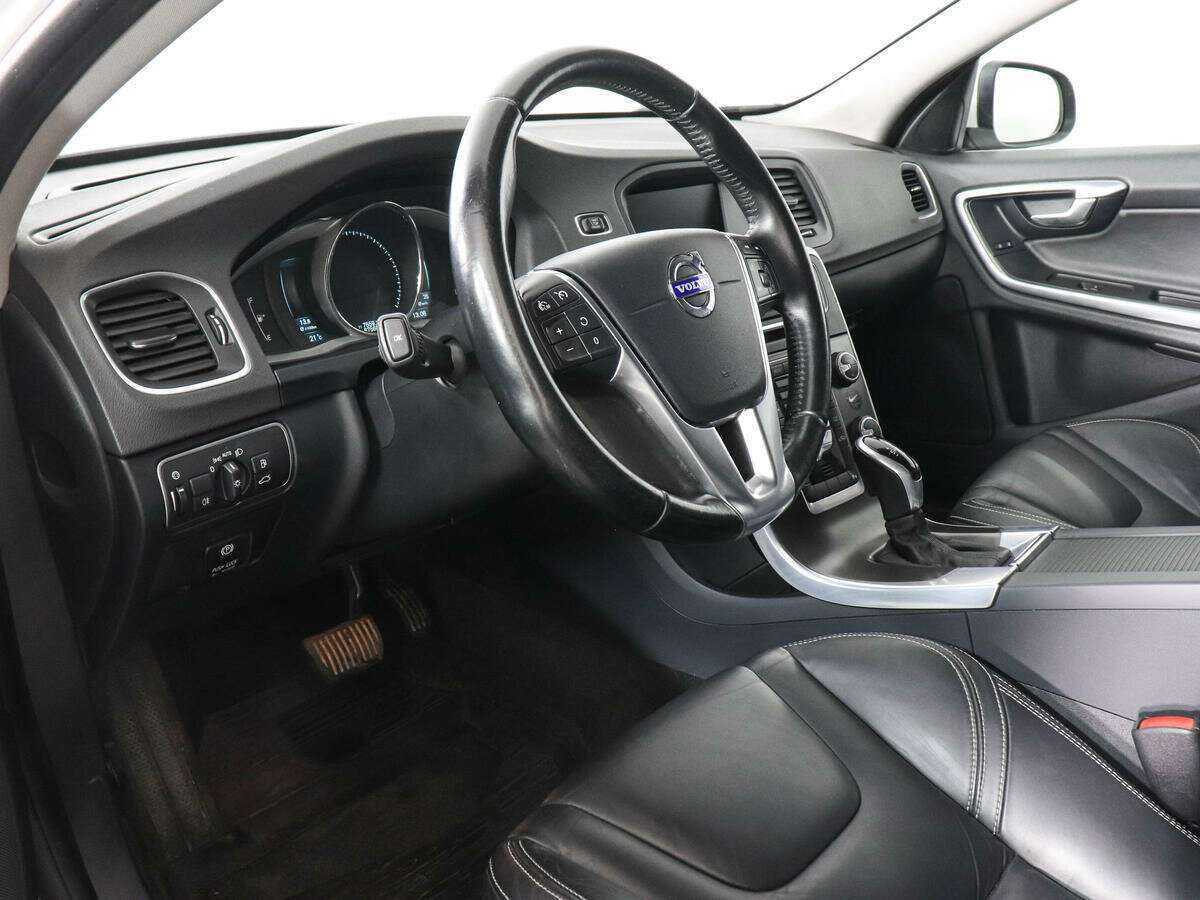 Купить Volvo S60 с пробегом. Фото: #7