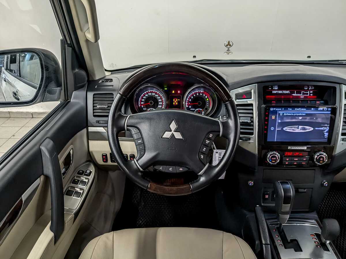 Купить Mitsubishi Pajero с пробегом. Фото: #21