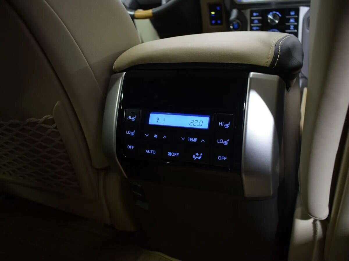 Купить Toyota Land Cruiser Prado с пробегом. Фото: #21