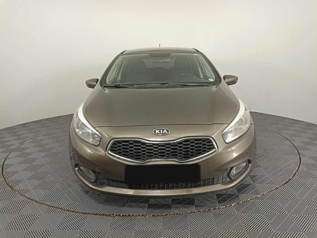 Купить Kia Ceed с пробегом. Фото: #1