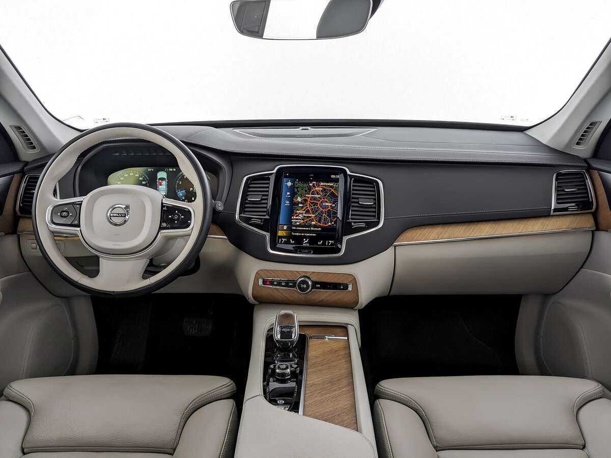 Купить Volvo XC90 с пробегом. Фото: #11