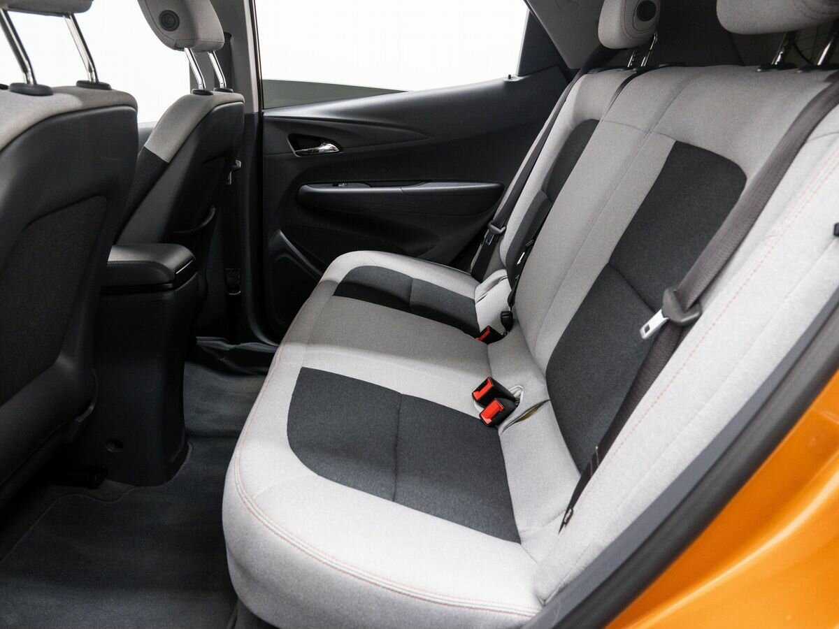 Купить Chevrolet Bolt с пробегом. Фото: #11