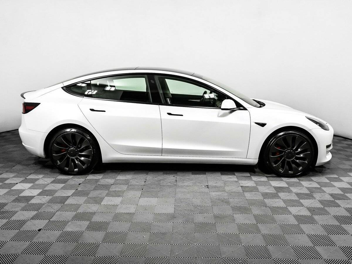 Купить Tesla Model 3 с пробегом. Фото: #3