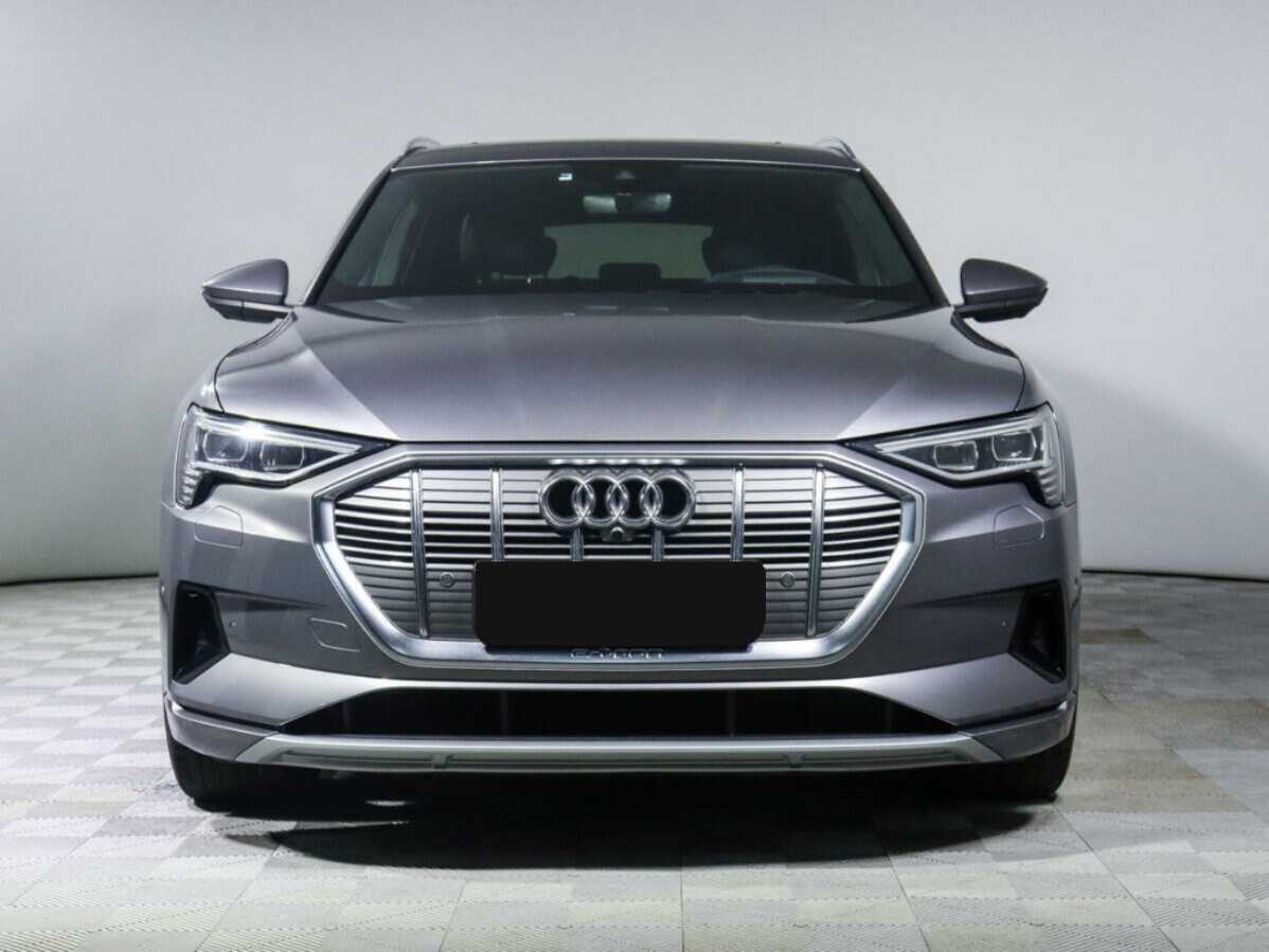Купить Audi e-tron с пробегом. Фото: #1