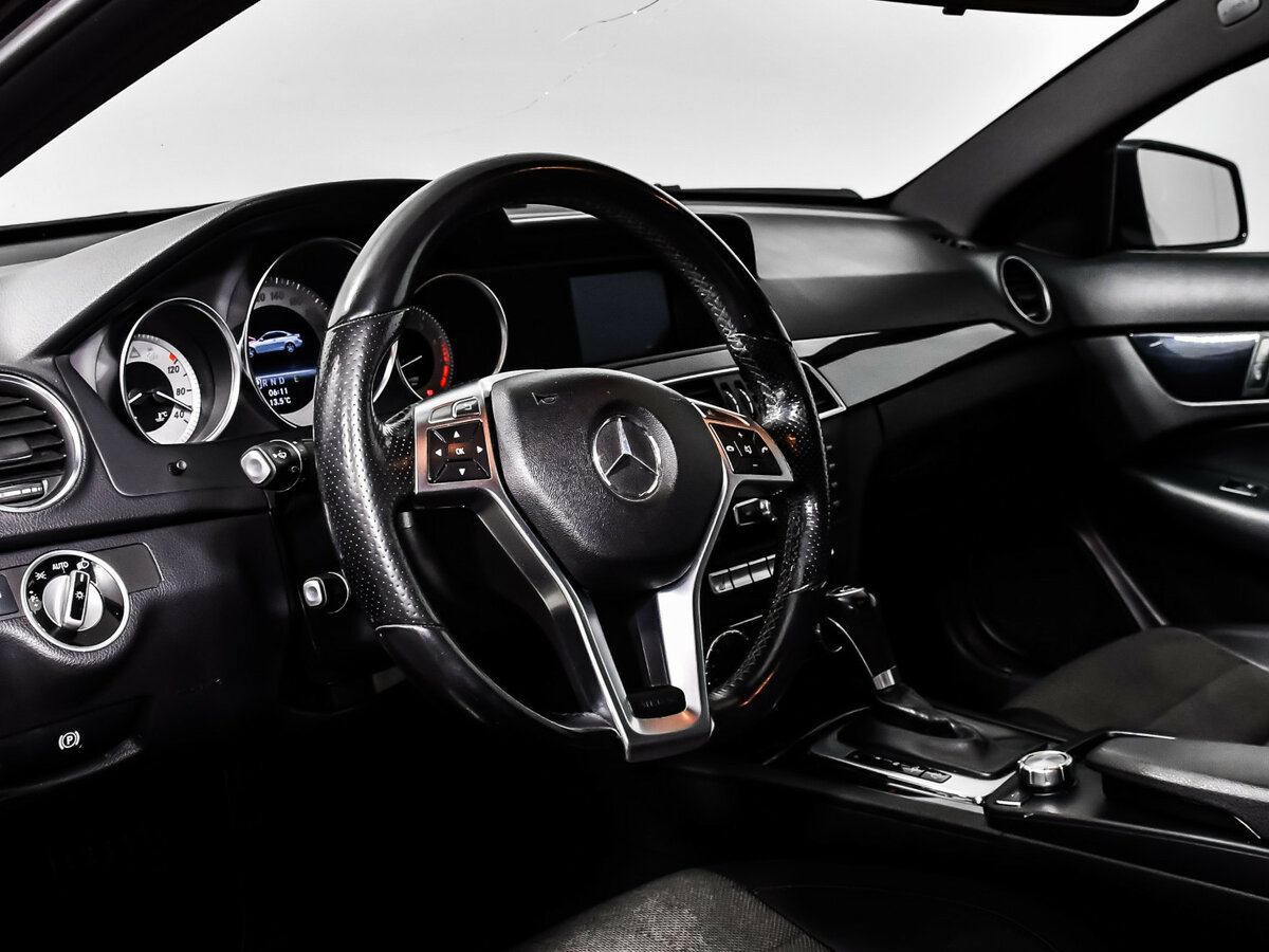 Купить Mercedes-Benz C-Класс с пробегом. Фото: #9