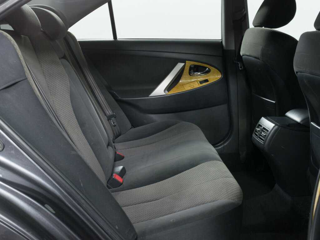 Купить Toyota Camry с пробегом. Фото: #8