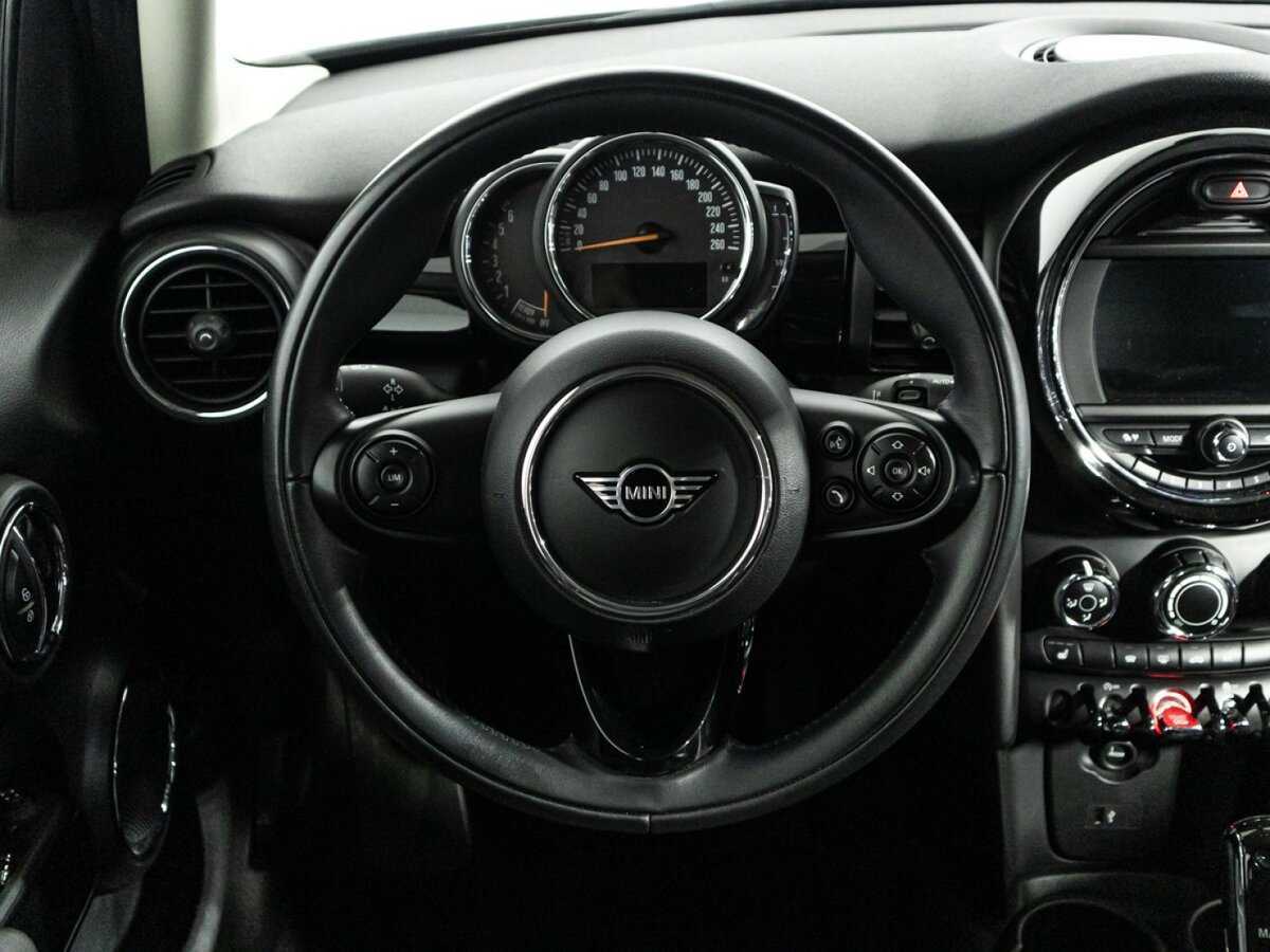 Купить Mini Hatch с пробегом. Фото: #17