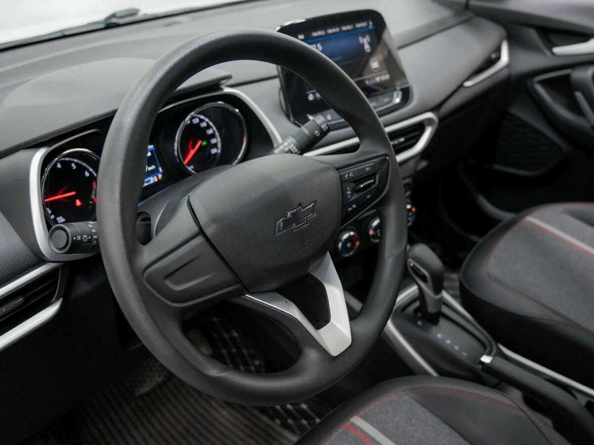 Купить Chevrolet Tracker с пробегом. Фото: #19