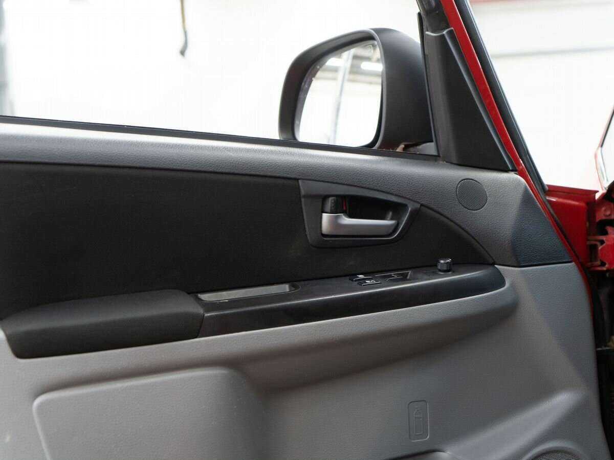Купить Suzuki SX4 с пробегом. Фото: #14