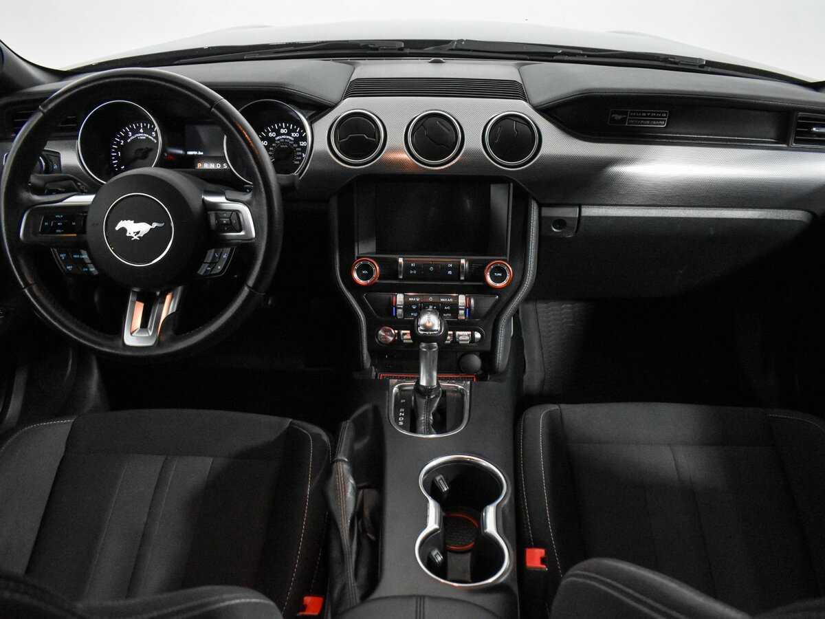 Купить Ford Mustang с пробегом. Фото: #11