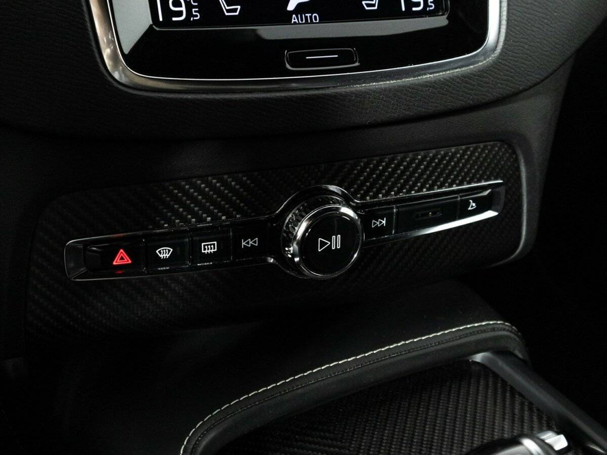 Купить Volvo XC90 с пробегом. Фото: #20
