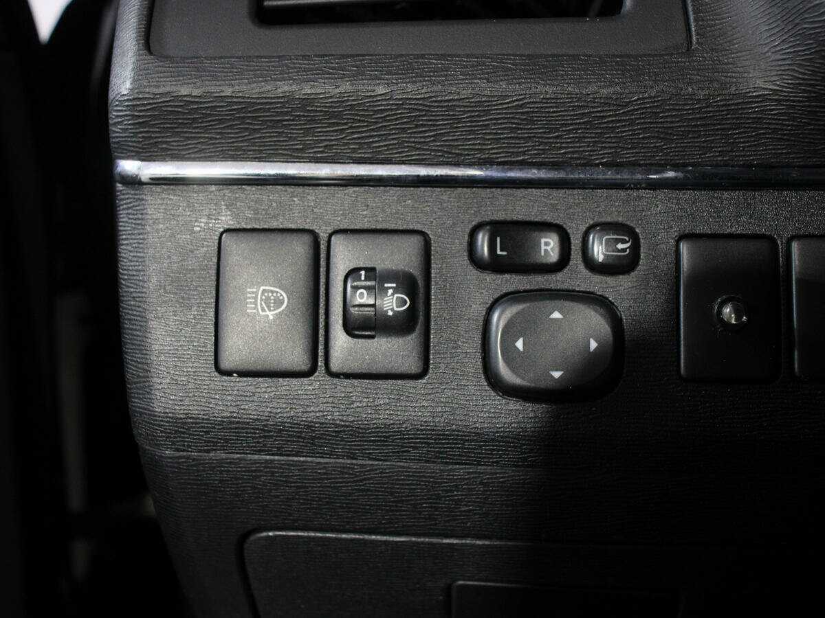 Купить Toyota Avensis с пробегом. Фото: #13