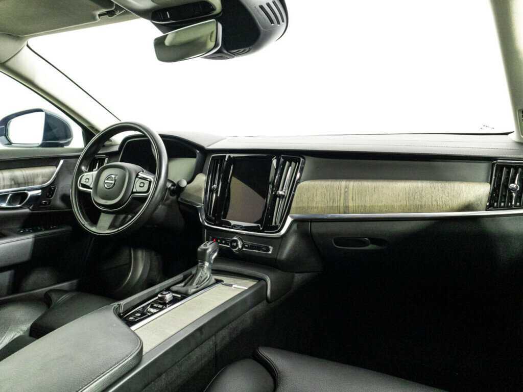 Купить Volvo S90 с пробегом. Фото: #8