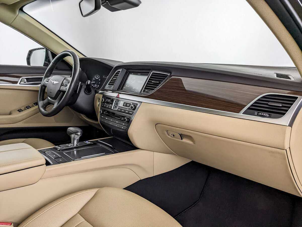 Купить Genesis G80 с пробегом. Фото: #10