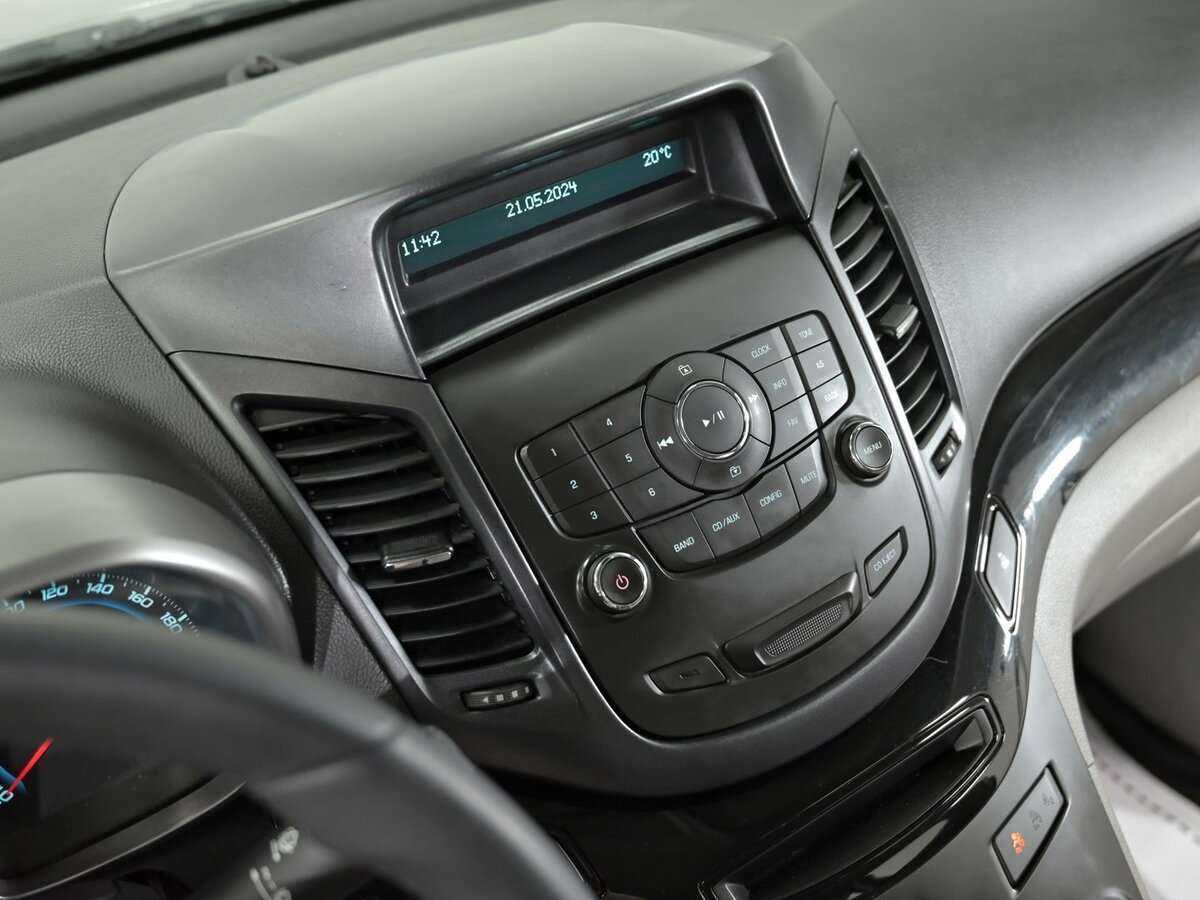 Купить Chevrolet Orlando с пробегом. Фото: #11