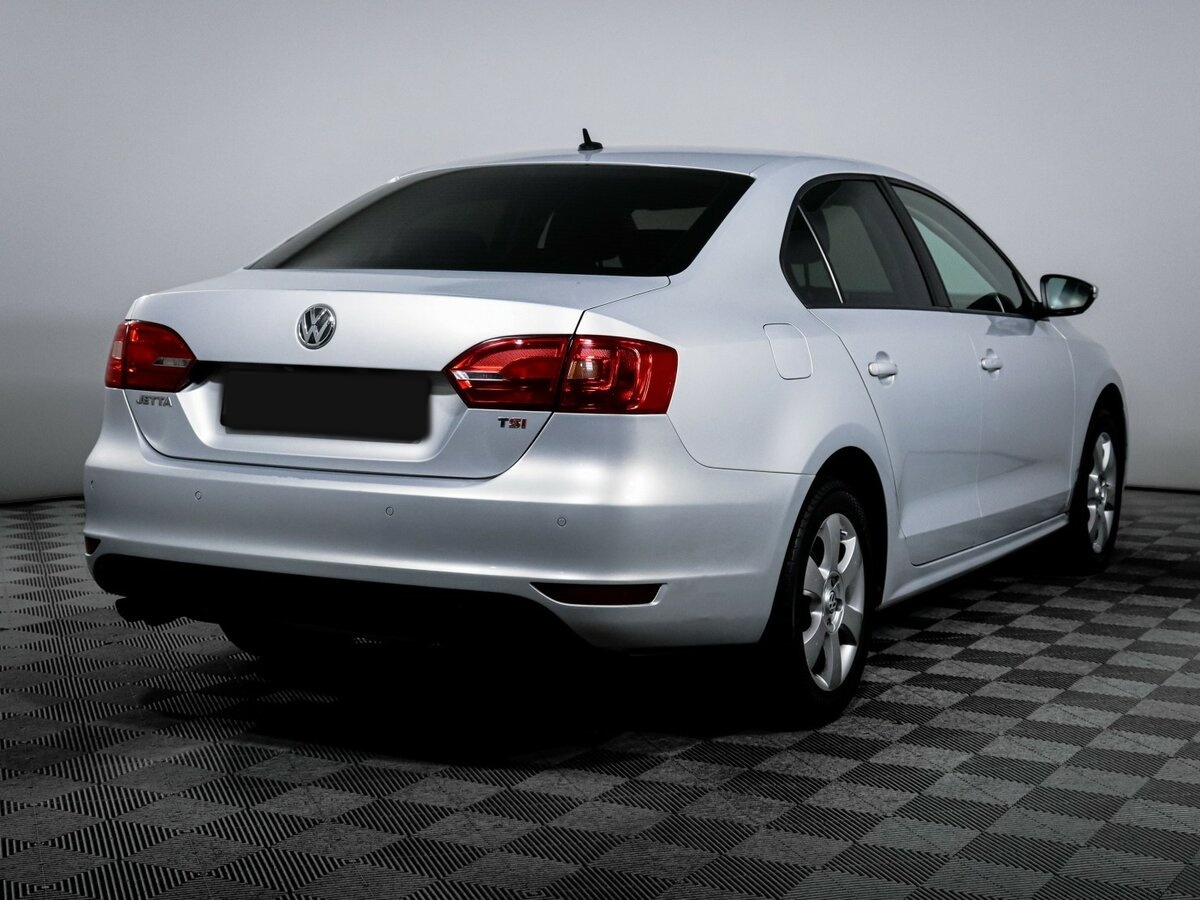 Купить Volkswagen Jetta с пробегом. Фото: #3