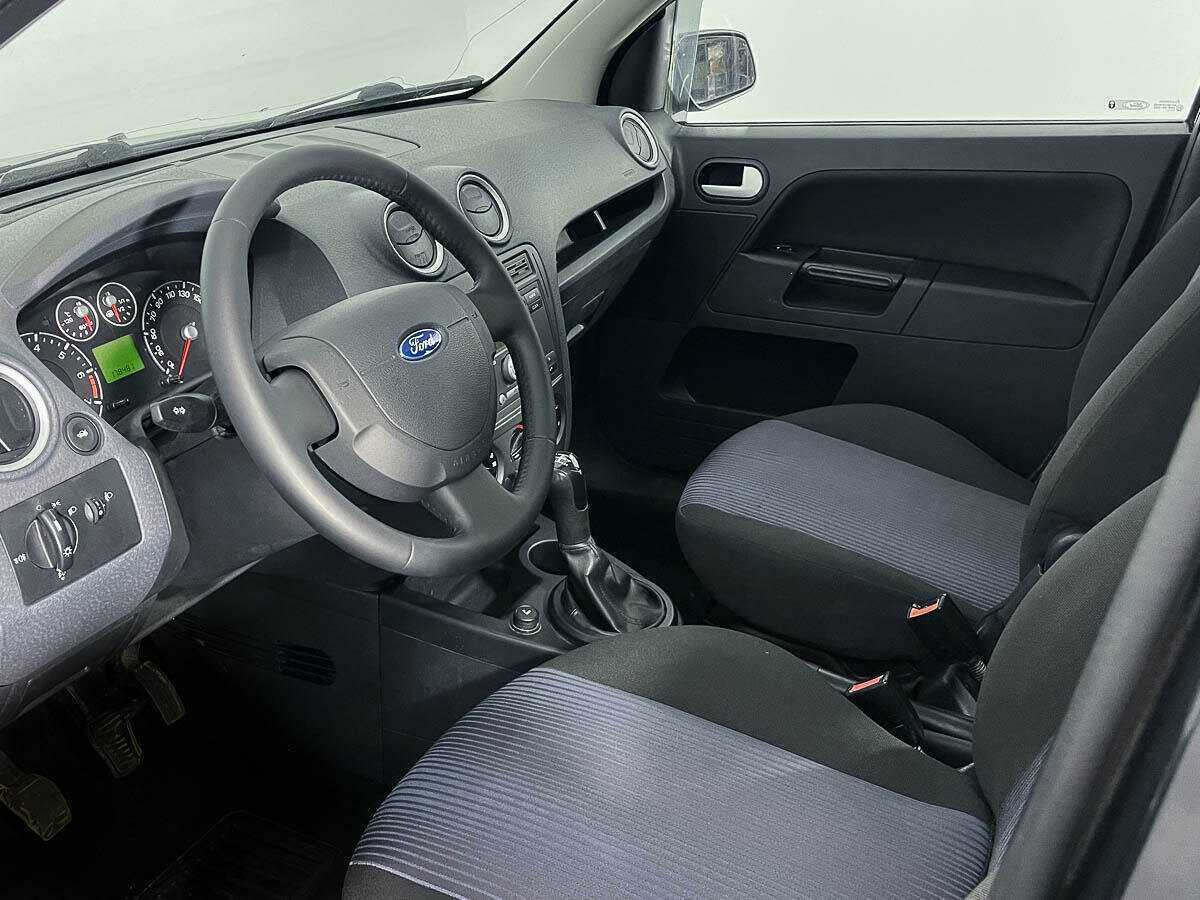 Купить Ford Fusion с пробегом. Фото: #7