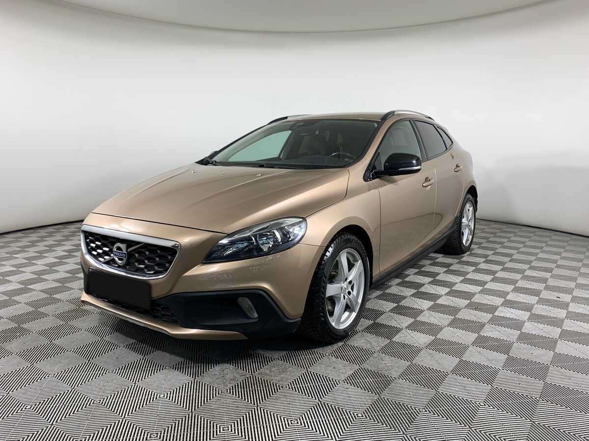 Купить Volvo V40 с пробегом. Посмотреть фото