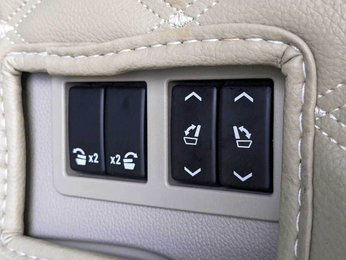 Купить Cadillac Escalade с пробегом. Фото: #25