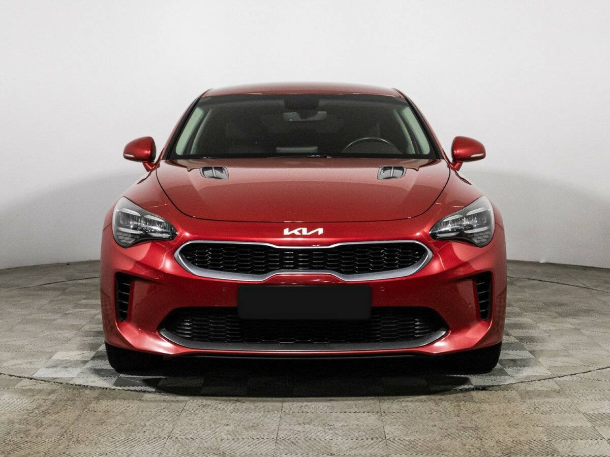 Купить Kia Stinger с пробегом. Фото: #1