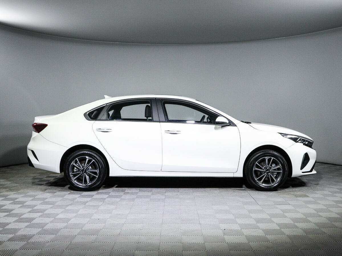 Купить Kia K3 с пробегом. Фото: #3