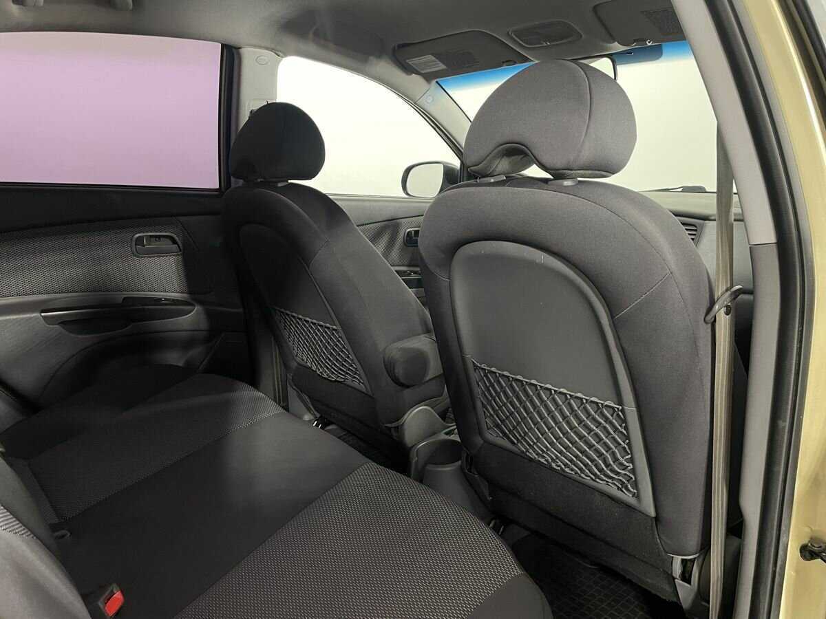 Купить Kia Rio с пробегом. Фото: #15