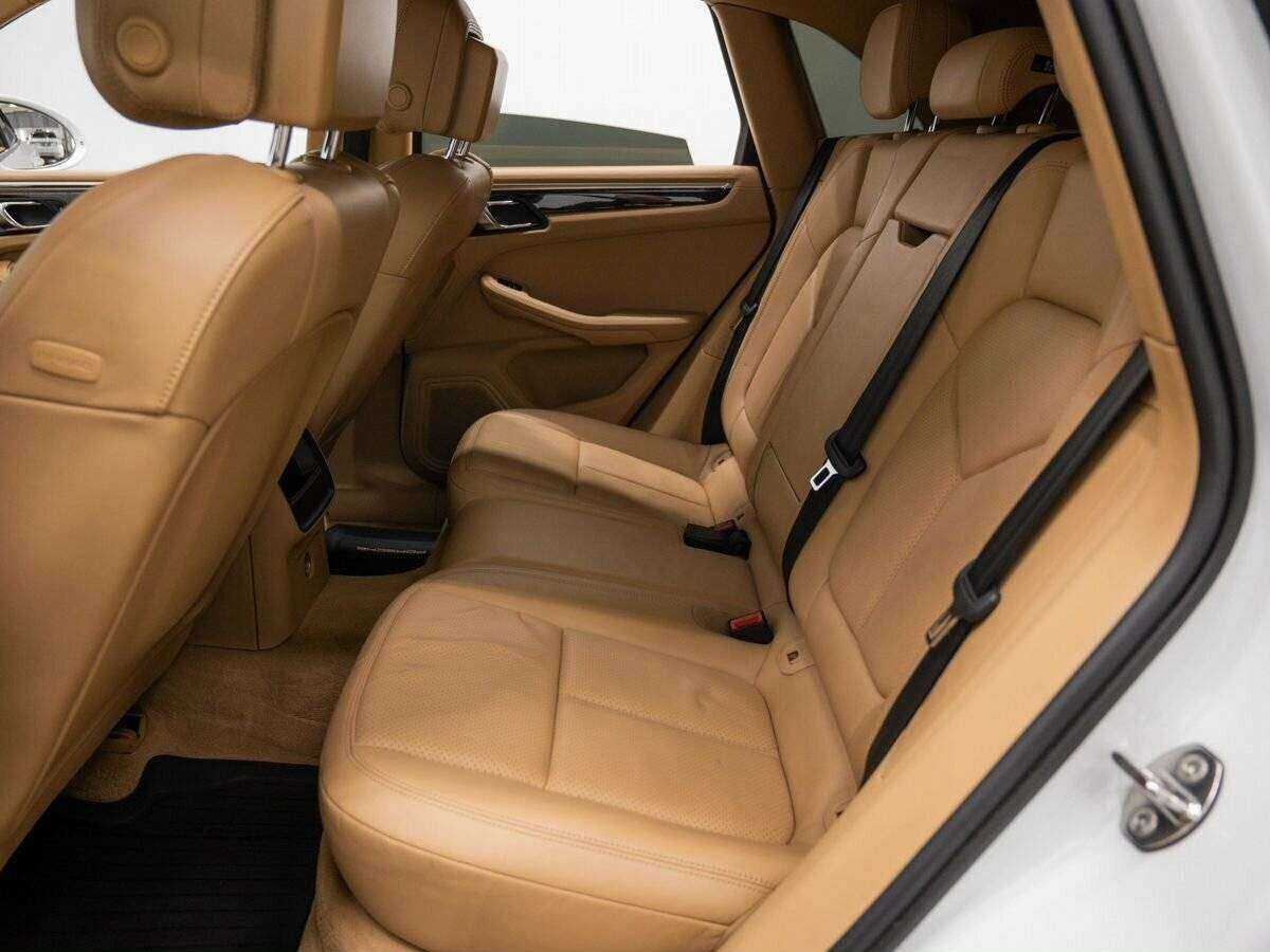 Купить Porsche Macan с пробегом. Фото: #10