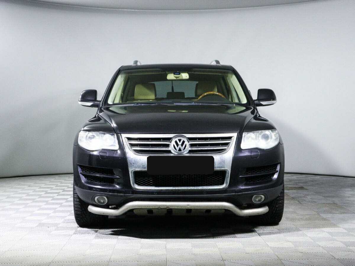 Купить Volkswagen Touareg с пробегом. Фото: #1