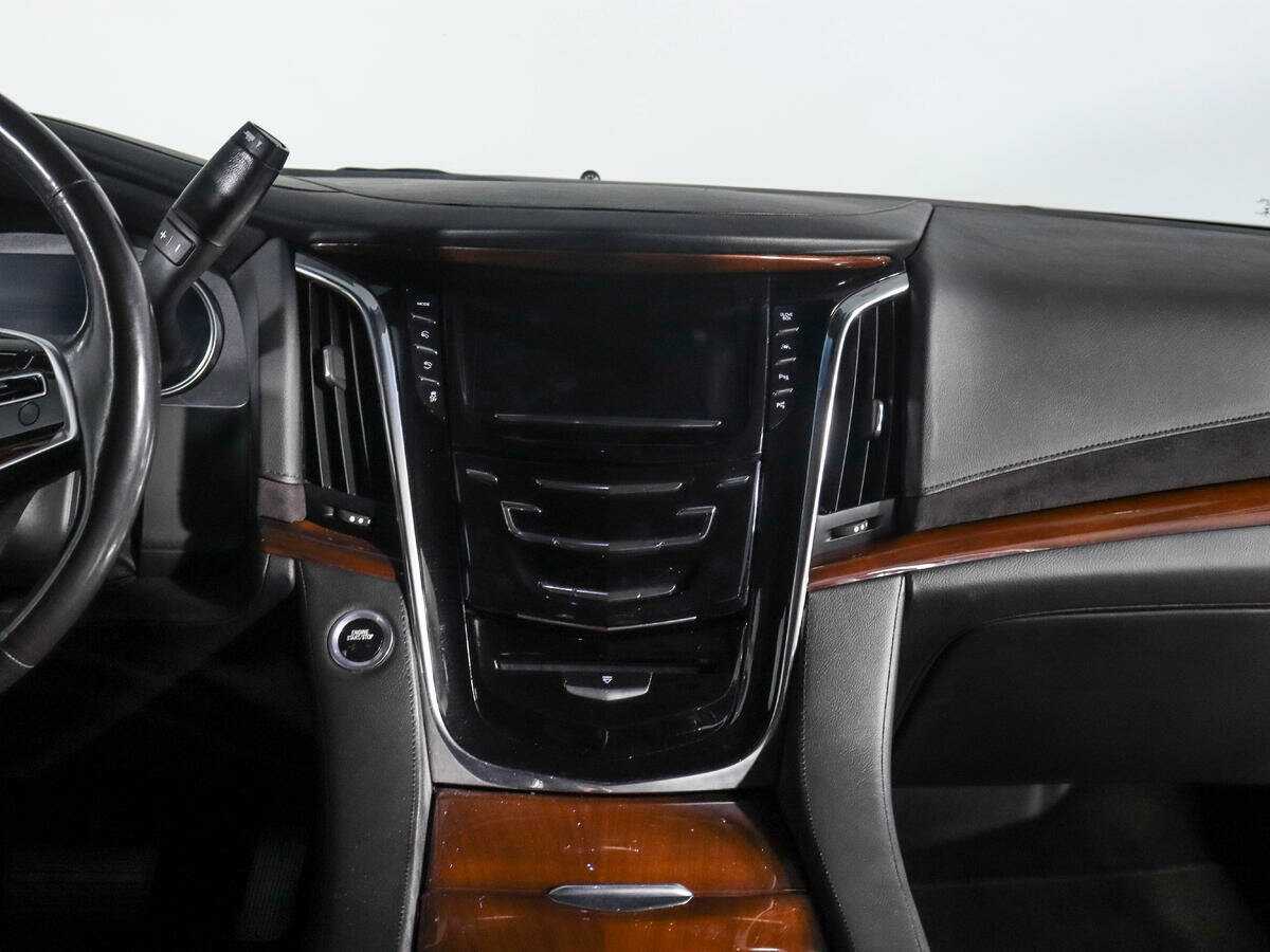 Купить Cadillac Escalade с пробегом. Фото: #10