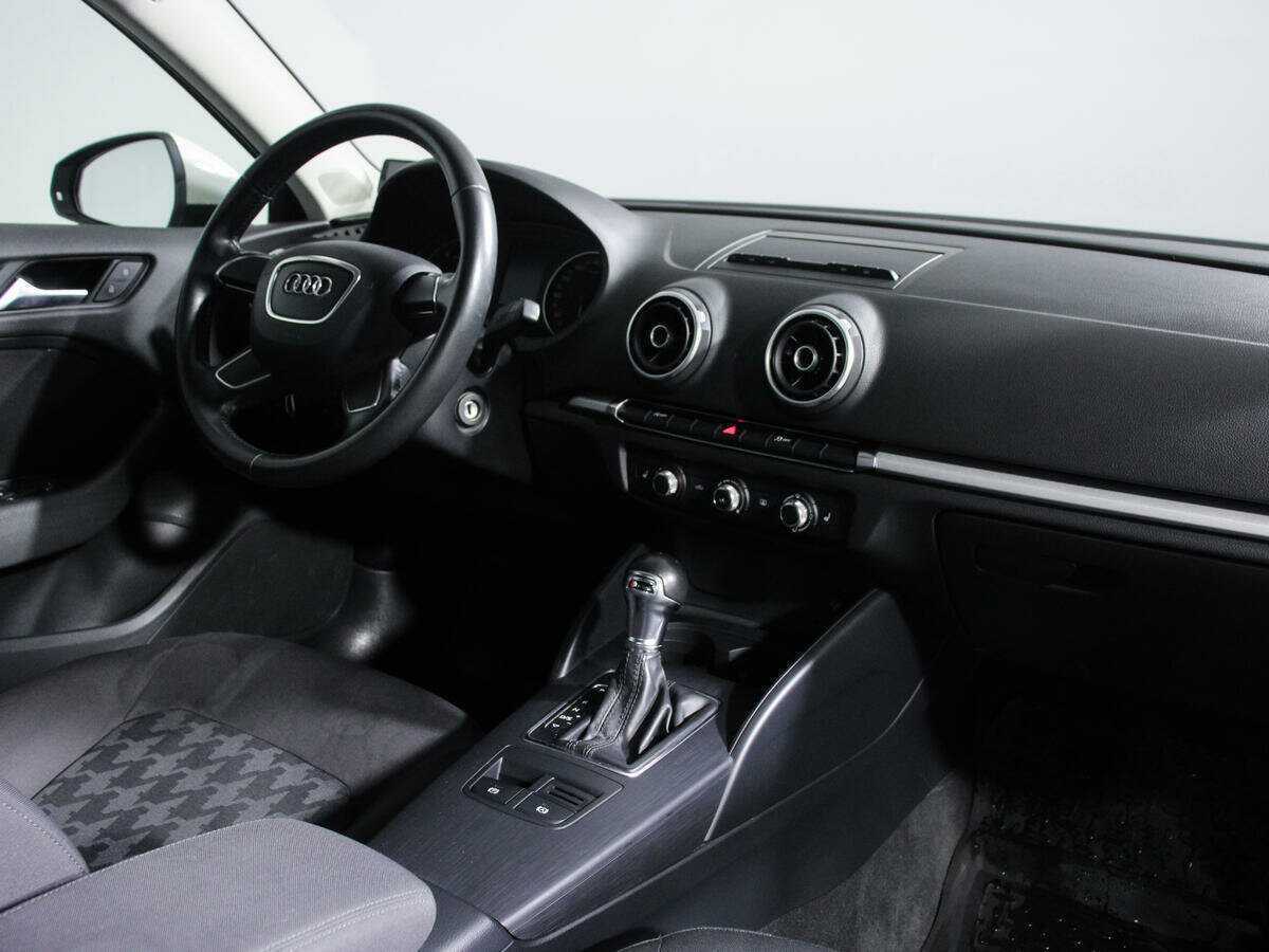 Купить Audi A3 с пробегом. Фото: #8