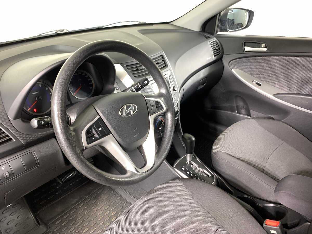 Купить Hyundai Solaris с пробегом. Фото: #8