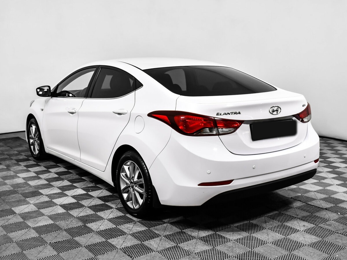 Купить Hyundai Elantra с пробегом. Фото: #6