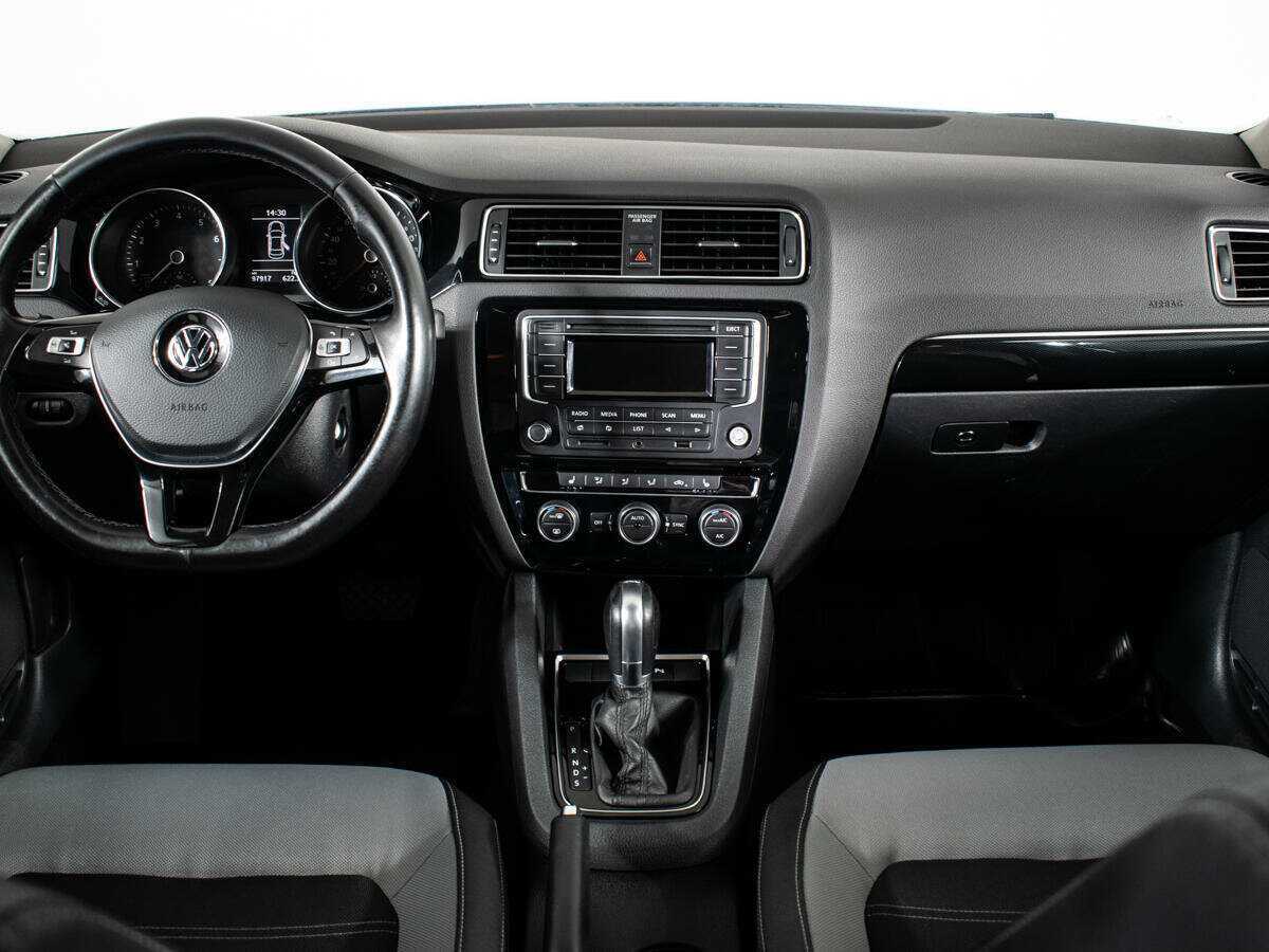 Купить Volkswagen Jetta с пробегом. Фото: #11