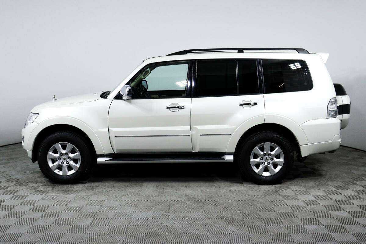 Купить Mitsubishi Pajero с пробегом. Фото: #7