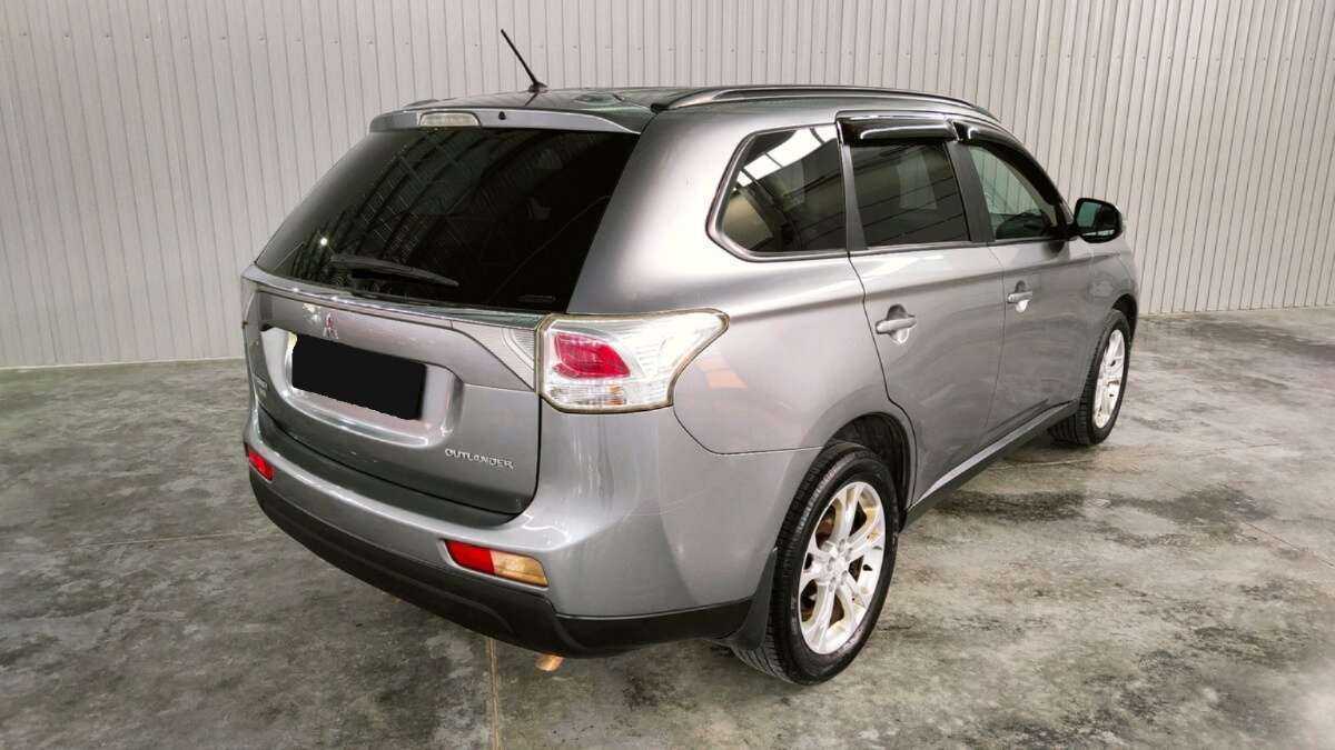 Купить Mitsubishi Outlander с пробегом. Фото: #4