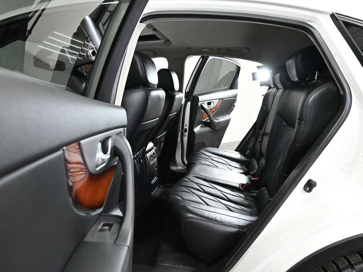 Купить Infiniti FX с пробегом. Фото: #5