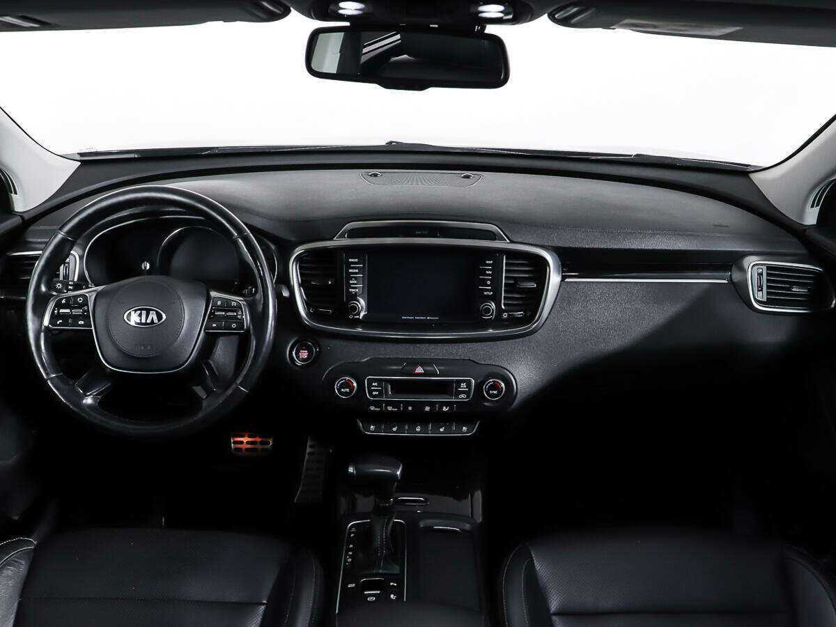 Купить Kia Sorento с пробегом. Фото: #12