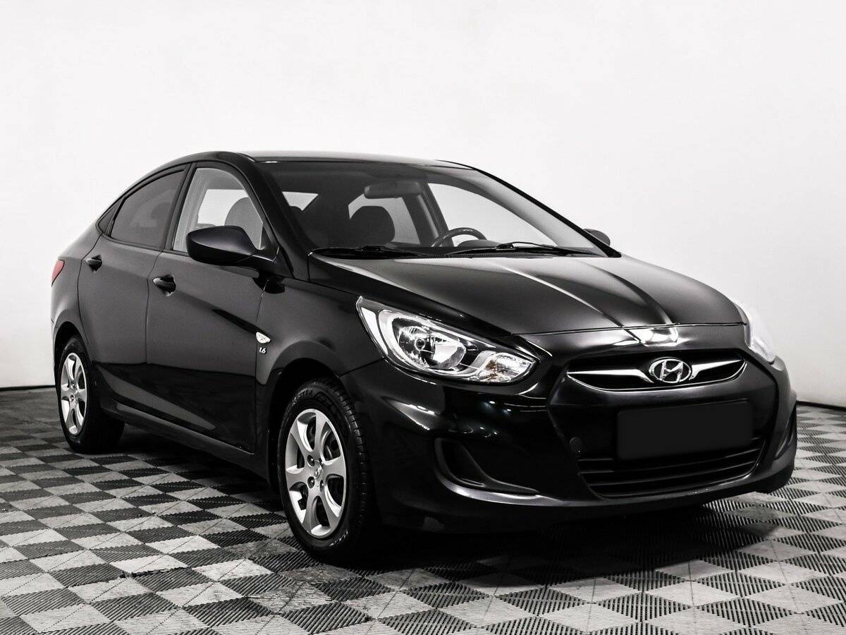 Купить Hyundai Solaris с пробегом. Фото: #2