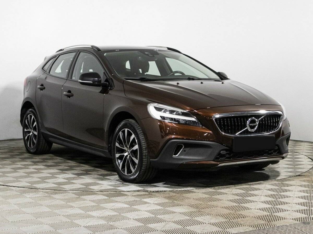 Купить Volvo V40 Cross Country с пробегом. Фото: #2