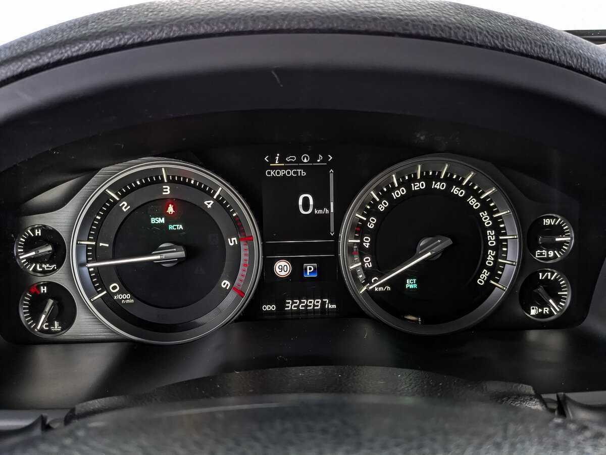 Купить Toyota Land Cruiser с пробегом. Фото: #14