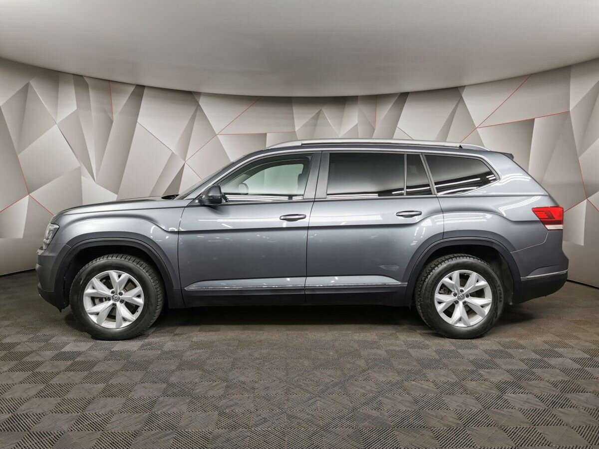 Купить Volkswagen Teramont с пробегом. Фото: #4