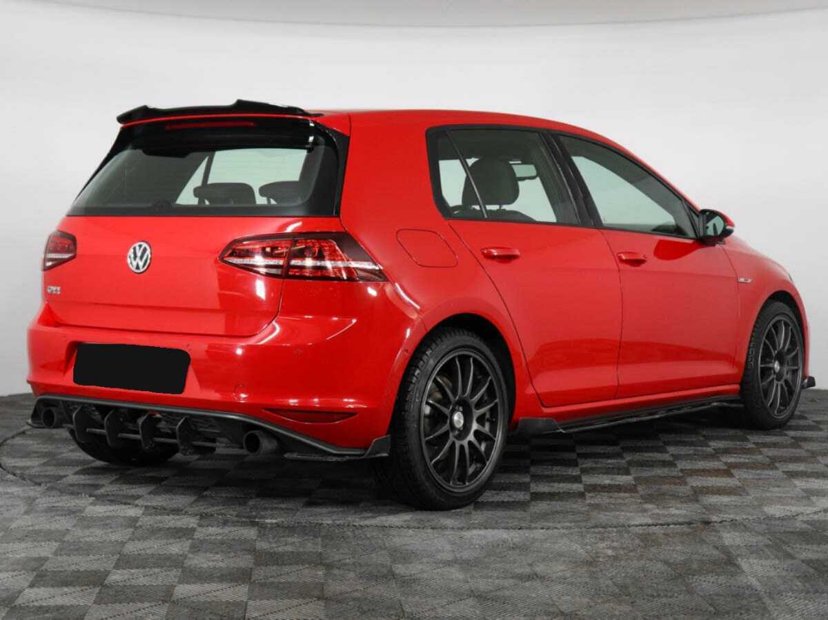 Купить Volkswagen Golf GTI с пробегом. Фото: #3