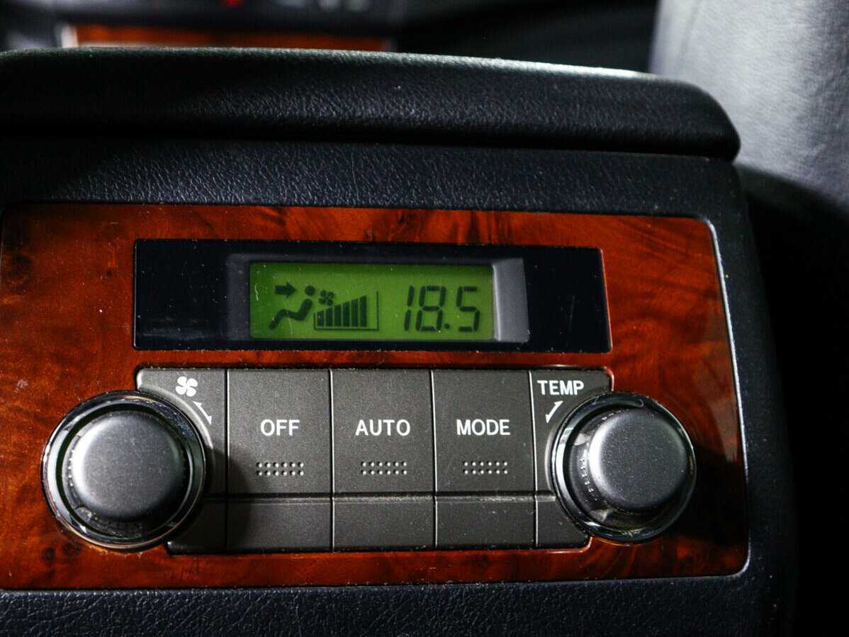 Купить Toyota Highlander с пробегом. Фото: #17