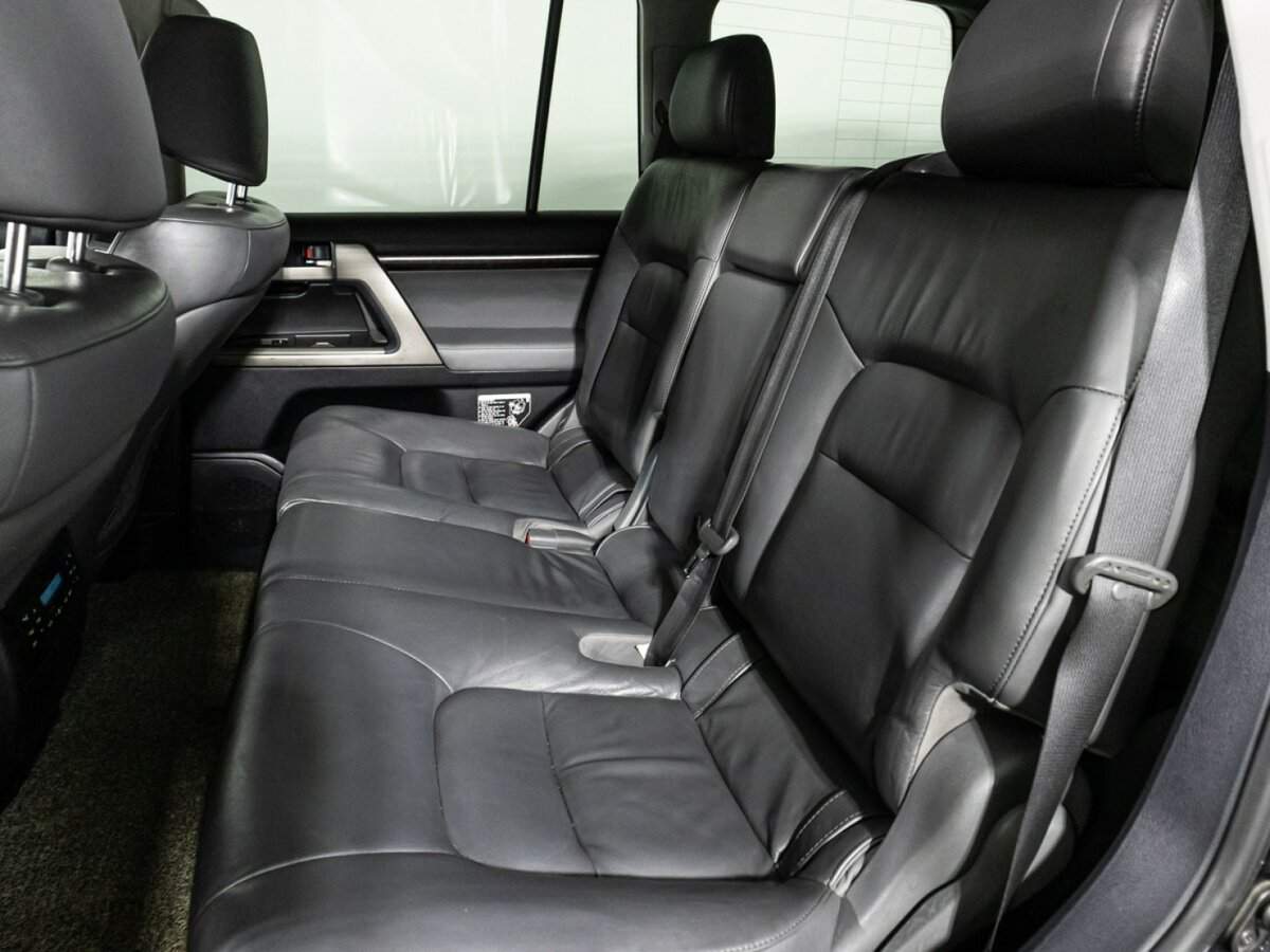 Купить Toyota Land Cruiser с пробегом. Фото: #9