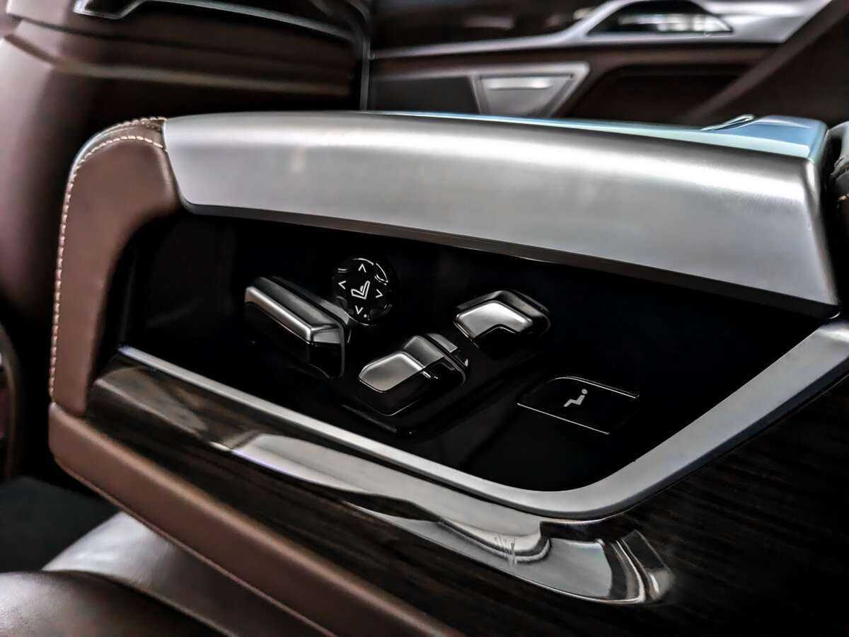 Купить BMW 7 серии с пробегом. Фото: #21