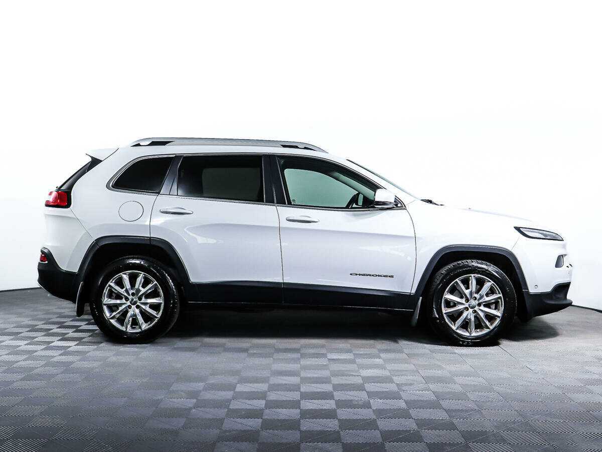 Купить Jeep Cherokee с пробегом. Фото: #2